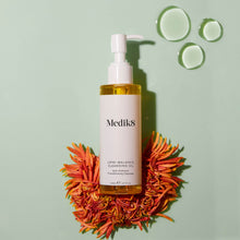 Load image into Gallery viewer, Medik8 Lipid Balance Cleansing Oil 140ml